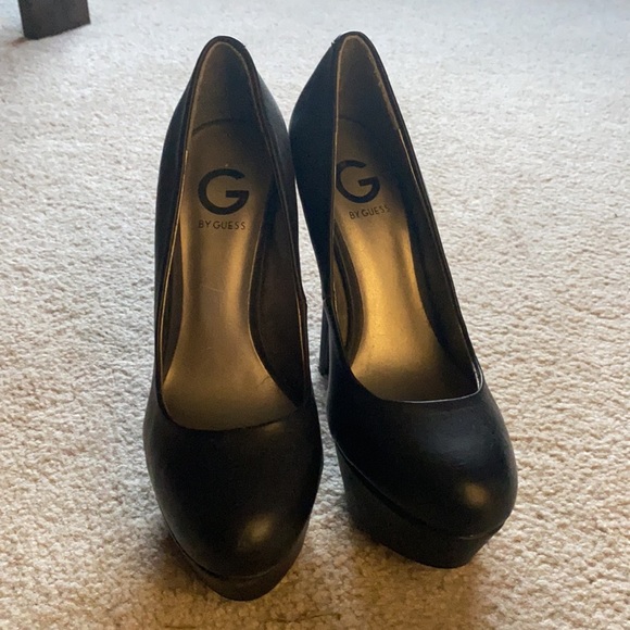 Guess Heels - Picture 3 of 5
